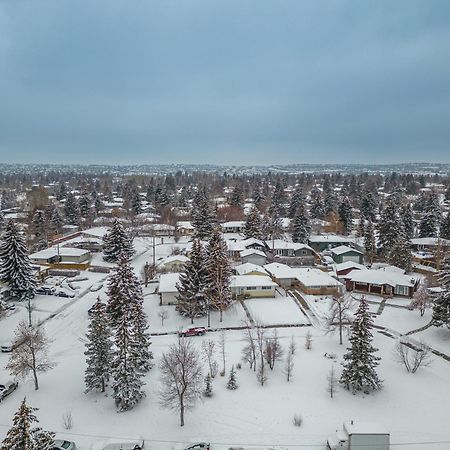 YYC Modern 2 Bedroom Basement Suite With Laundry מראה חיצוני תמונה