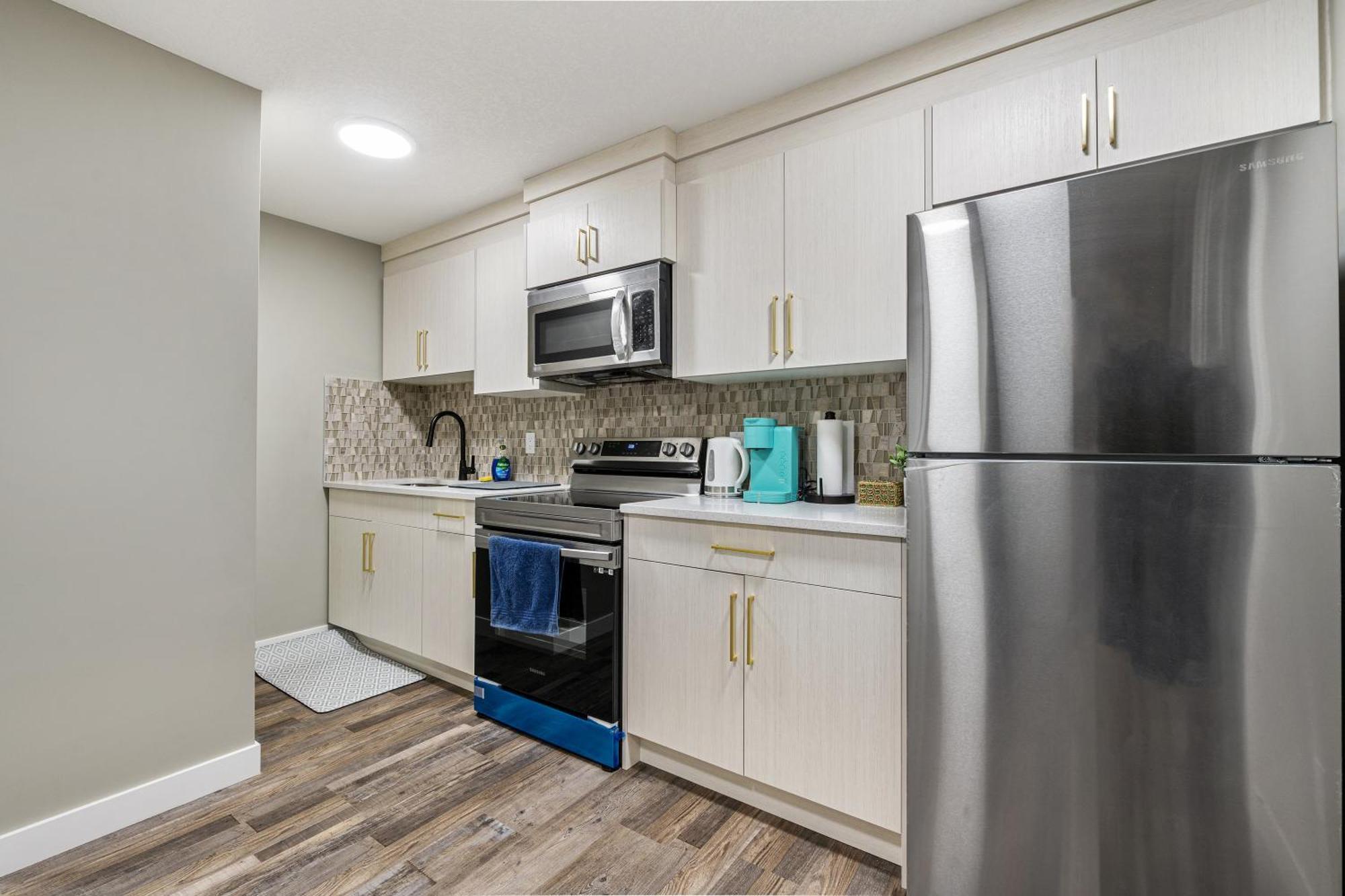YYC Modern 2 Bedroom Basement Suite With Laundry מראה חיצוני תמונה