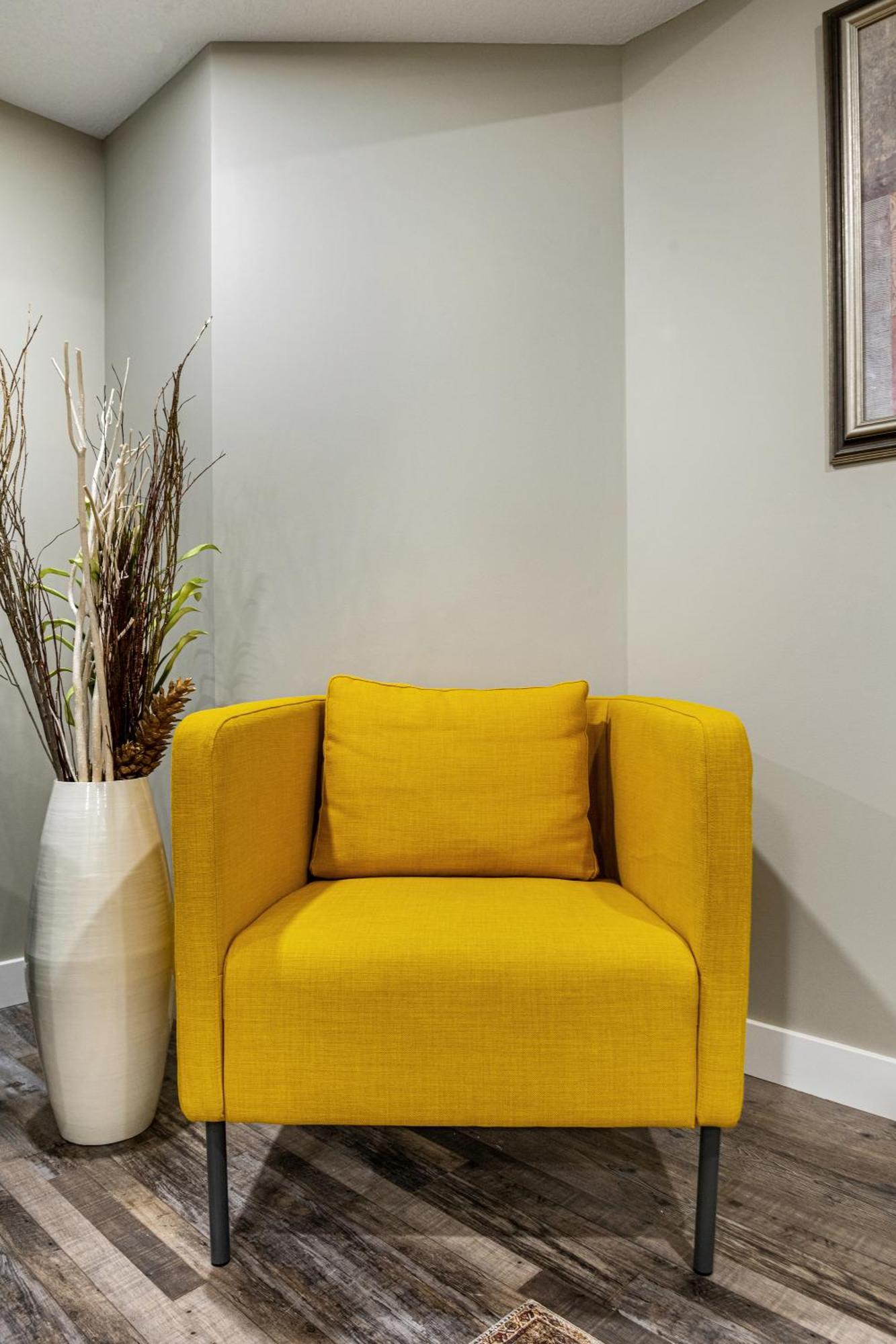 YYC Modern 2 Bedroom Basement Suite With Laundry מראה חיצוני תמונה
